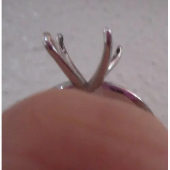 Curve Ring Band 18K White Gold Plated Solitaire NO STONE - READ Sz 6.5 - Picture 5 of 6